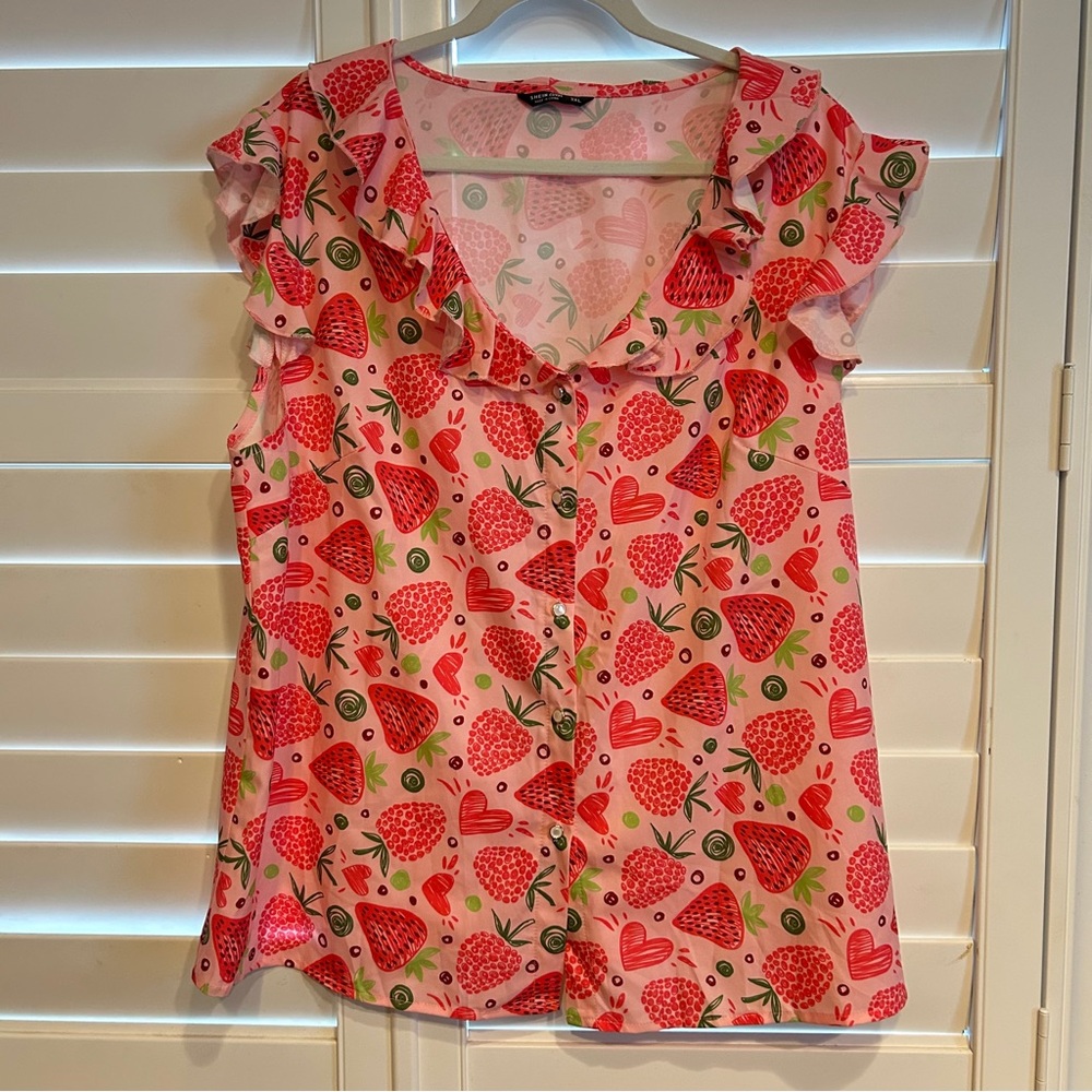 SHEIN Strawberry Print Ruffle Sleeve Blouse Pink Red Multi Size 3XL - Picture 2 of 6